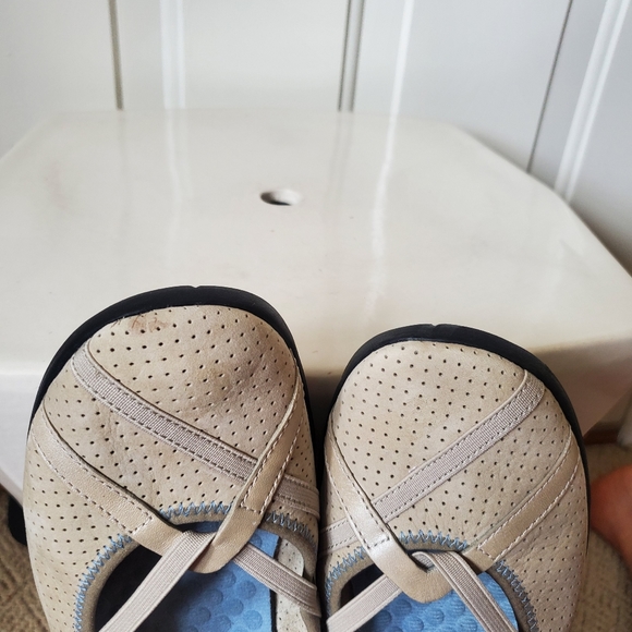 Worn Once Slip on Balet Comfort Walking Clark's size 10 - Picture 9 of 11